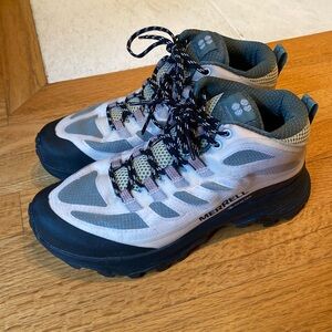 NEW Merrell Hiking Boots